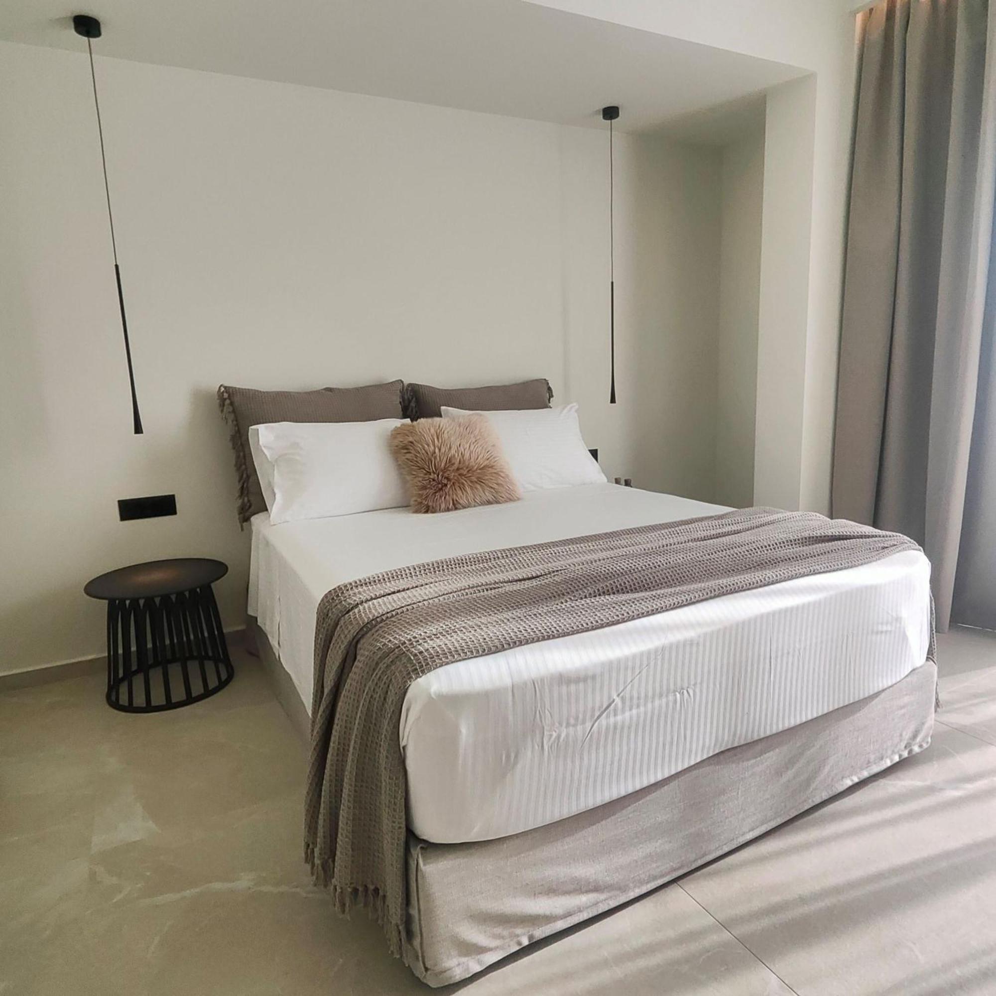 Rhotheon Suites In Ialysos  Extérieur photo