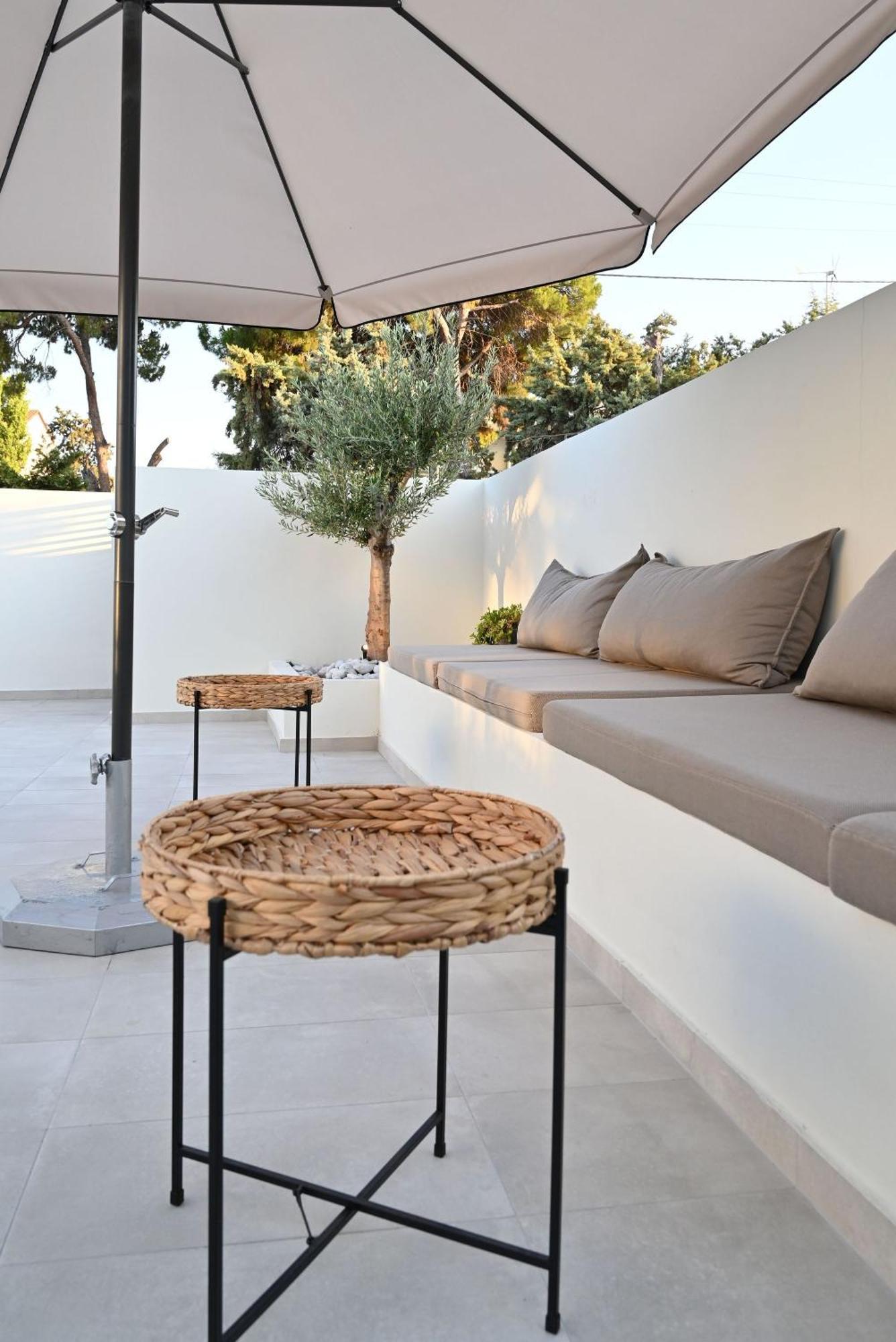 Rhotheon Suites In Ialysos  Extérieur photo