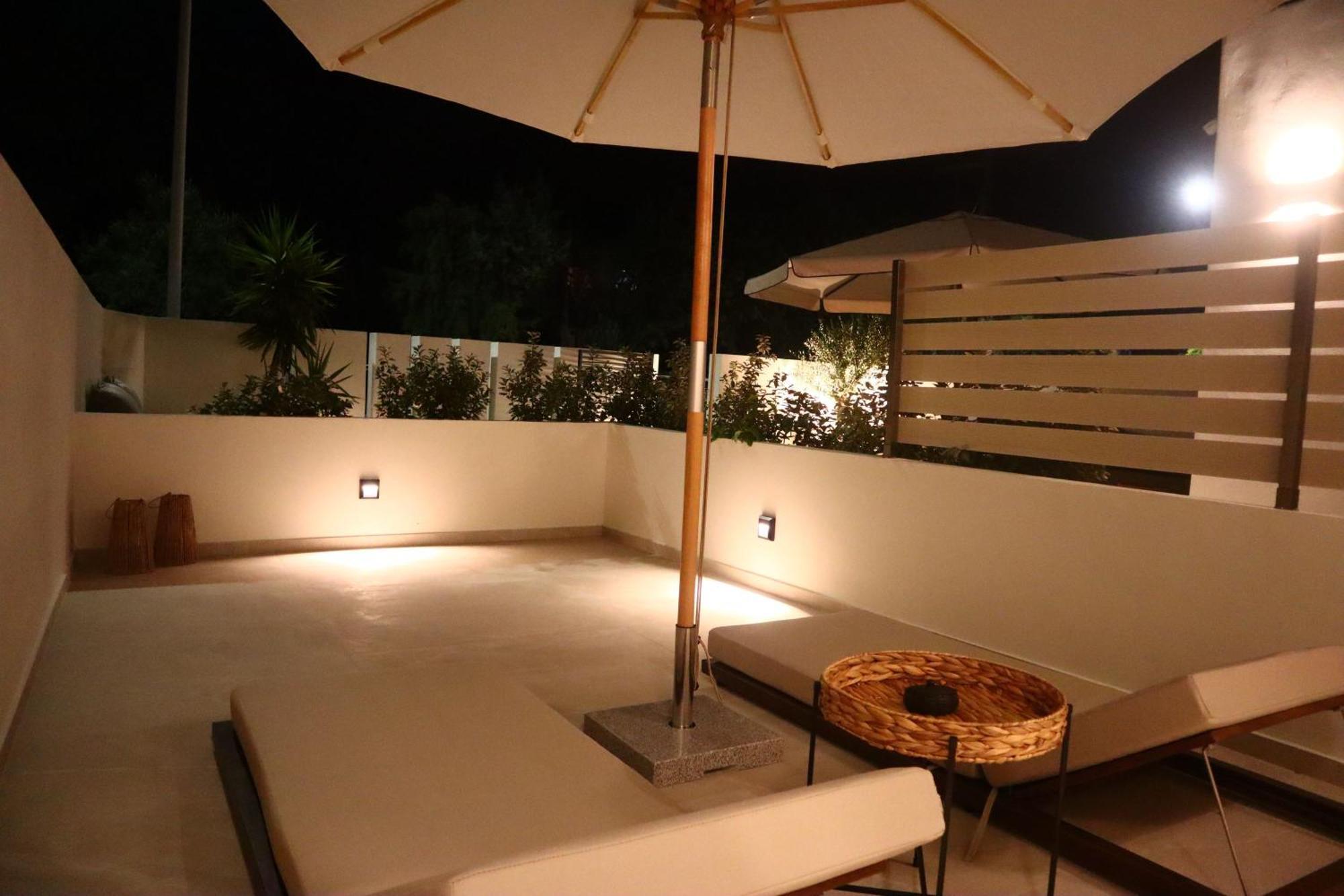 Rhotheon Suites In Ialysos  Extérieur photo
